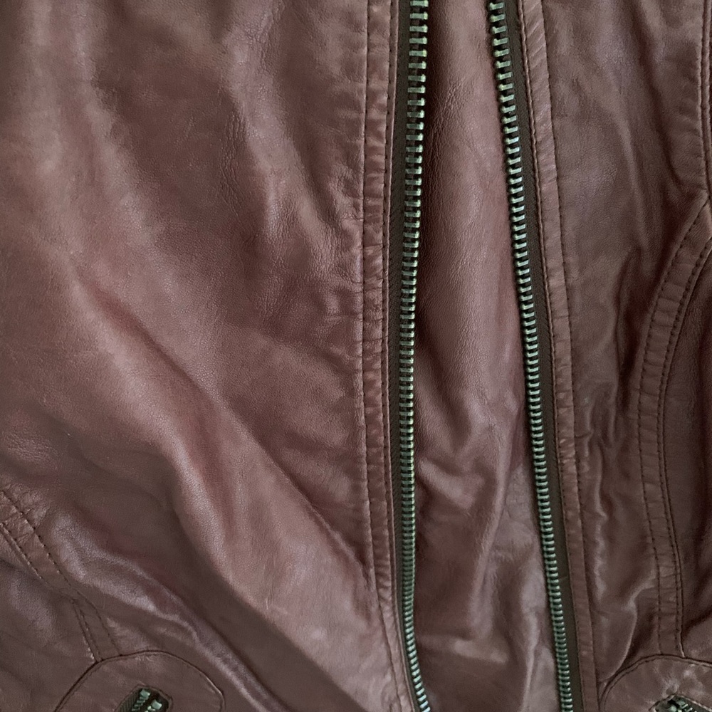 Leather jacket - Picture 6 of 9